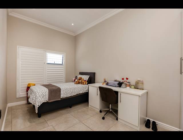 4 BEDROOM TOWNHOUSE FOR SALE IN MORNINGSIDE
